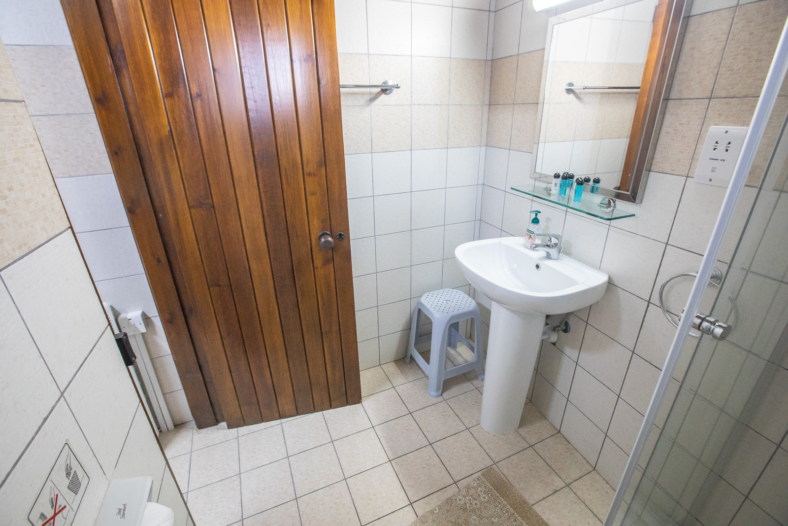 Studio with View thumbnail 2